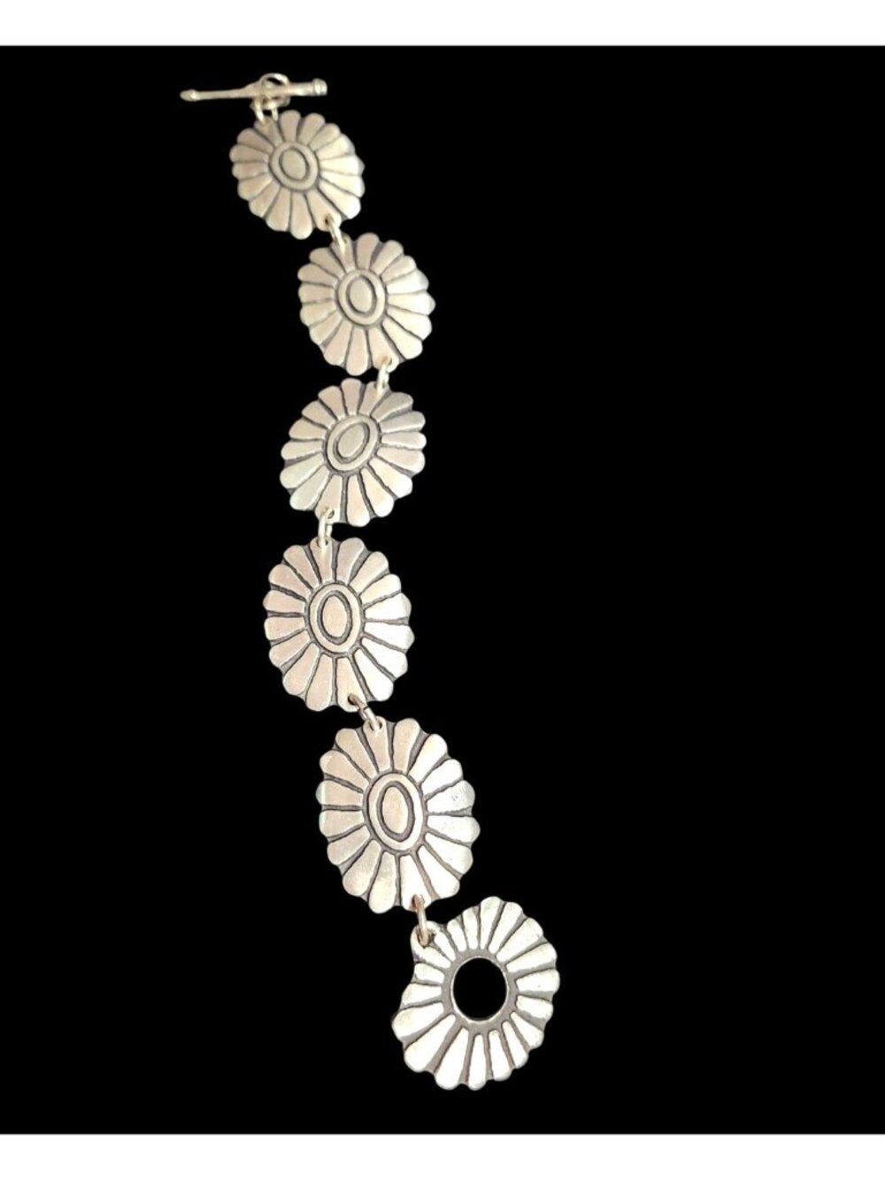 Alice Seely Silver-Tone Hammered Floral Bracelet 7" 2000 Vintage Jewelry